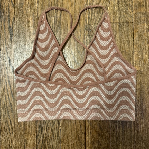 light brown patterned cropped tank with criss cross back from cotton on!🤎 - Picture 2 of 2